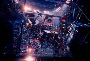 TOMMY LEE - MOTLEY CRUE