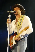 Tim McGraw performing at the Hollywood Bowl during the Live Your Voice Tour, 2008, photographed by Annamaria DiSanto
